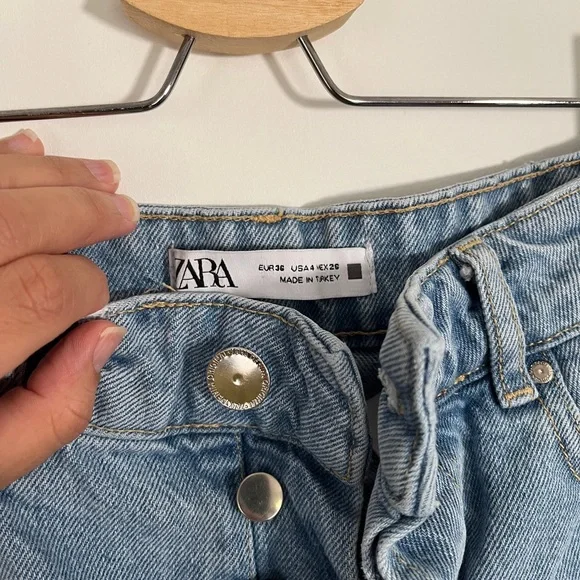 High Waist Mom Jean Shorts Relaxed Fit Size 4 Zara - Picture 4 of 6